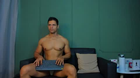 Dominc berry online show from June 20, 2026, 12:30 pm