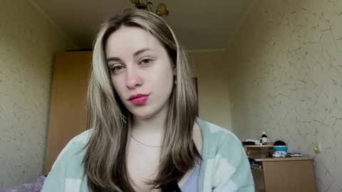 Mia online show from May 15, 2026, 7:48 am