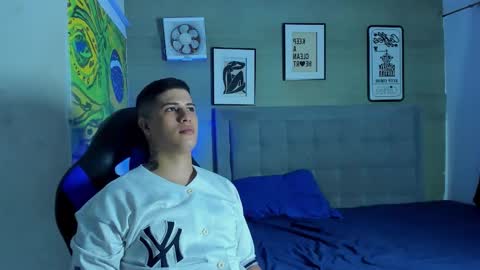 Snapshot of dominic_connor chatting on January 19, 2026, 1:31 am DOMI online show from January 19, 2026, 1:31 am