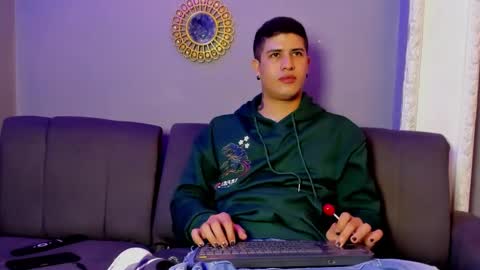 Snapshot of dominic_connor chatting on February 13, 2026, 1:56 am DOMI online show from February 13, 2026, 1:56 am