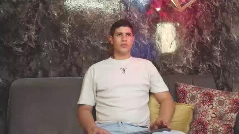 Snapshot of dominic_connor chatting on February 18, 2026, 7:54 pm DOMI online show from February 18, 2026, 7:54 pm