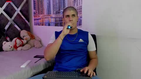 Snapshot of dominic_connor chatting on March 4, 2026, 3:12 am DOMI online show from March 4, 2026, 3:12 am