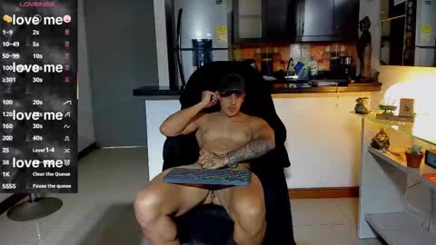 SANTI  independent model online show from October 5, 2025, 7:23 pm