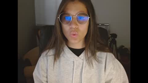   online show from February 15, 2026, 4:25 pm