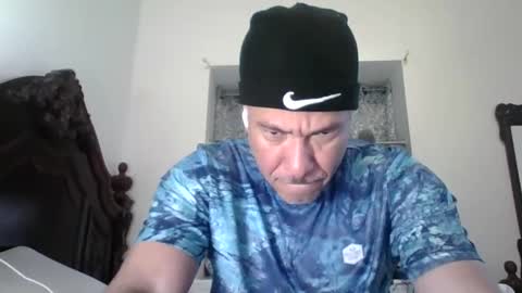 luis online show from May 18, 2026, 3:13 am