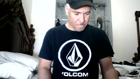 luis online show from July 12, 2026, 6:21 pm