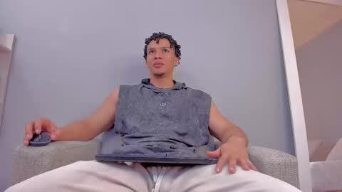 Dominick Star online show from November 21, 2025, 4:00 am