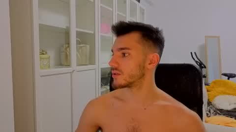 dominicvalente online show from February 8, 2026, 9:51 pm