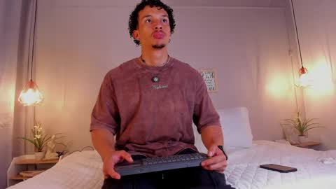 Snapshot of dominik_drake chatting on June 4, 2026, 12:44 pm Dominik Drake online show from June 4, 2026, 12:44 pm