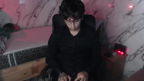 dominus_kane online show from April 7, 2026, 4:57 am