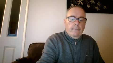 Snapshot of domjolly08 chatting on October 14, 2025, 9:37 pm David uk online show from October 14, 2025, 9:37 pm