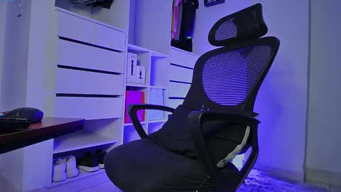 Donat Independent Model online show from January 18, 2026, 12:03 am