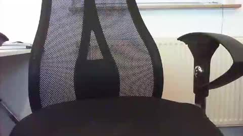 Snapshot of donker85 chatting on October 5, 2025, 8:40 pm Donker85 online show from October 5, 2025, 8:40 pm