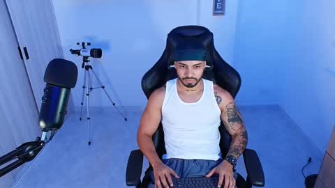 Victor online show from October 14, 2025, 5:14 pm