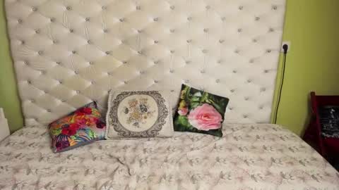 DonnaGriffin online show from March 8, 2025, 8:44 am