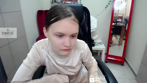Snapshot of donnasia chatting on May 31, 2026, 6:10 am Sia online show from May 31, 2026, 6:10 am