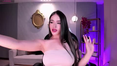  Donna Stonne  online show from October 24, 2025, 4:09 am