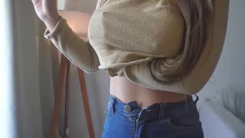 Snapshot of donnna19 chatting on October 29, 2025, 12:40 pm Donatella online show from October 29, 2025, 12:40 pm