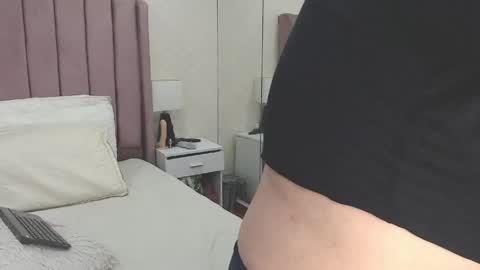 Anny online show from April 13, 2026, 12:32 pm