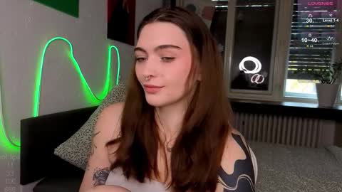 Alice online show from December 4, 2025, 8:01 am