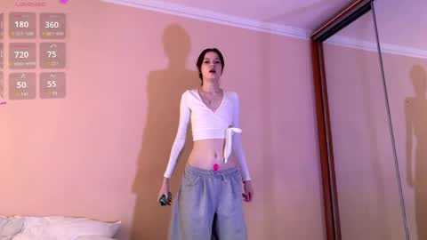 Lauren online show from April 30, 2026, 8:31 am