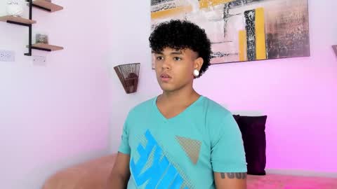 jaden online show from December 15, 2024, 1:43 pm