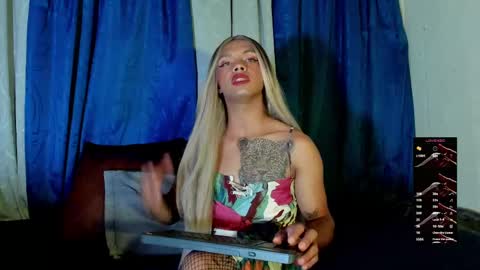 Nicolle online show from October 11, 2025, 9:24 pm