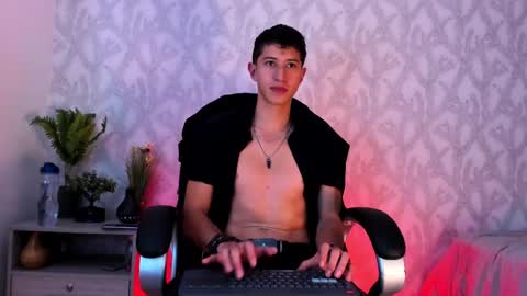 Snapshot of dorian_mystery chatting on December 9, 2024, 2:34 am dorian_mystery online show from December 9, 2024, 2:34 am