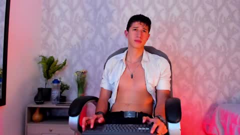 Snapshot of dorian_mystery chatting on January 15, 2025, 1:45 am dorian_mystery online show from January 15, 2025, 1:45 am