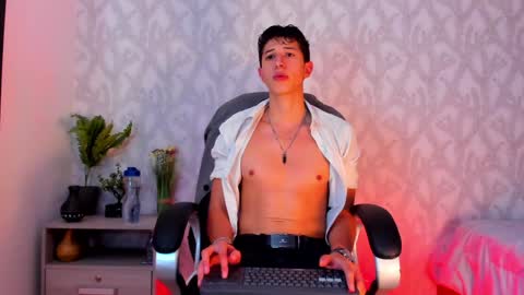 Snapshot of dorian_mystery chatting on January 15, 2025, 4:47 am dorian_mystery online show from January 15, 2025, 4:47 am