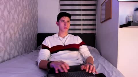 Snapshot of dorian_mystery chatting on March 5, 2025, 4:45 am dorian_mystery online show from March 5, 2025, 4:45 am
