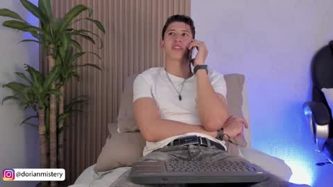 Snapshot of dorian_mystery chatting on September 28, 2025, 11:54 pm dorian_mystery online show from September 28, 2025, 11:54 pm