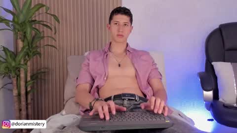 Snapshot of dorian_mystery chatting on October 3, 2025, 8:06 pm dorian_mystery online show from October 3, 2025, 8:06 pm