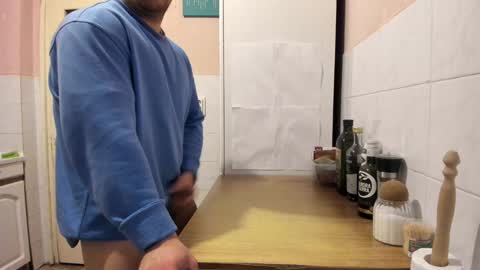 menu  below online show from January 17, 2025, 9:50 pm