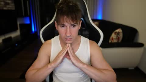 Snapshot of dorianreyes chatting on September 25, 2025, 12:36 am Dorian Reyes online show from September 25, 2025, 12:36 am