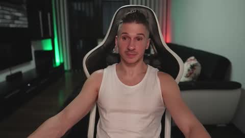 Snapshot of dorianreyes chatting on November 2, 2025, 2:03 am Dorian Reyes online show from November 2, 2025, 2:03 am