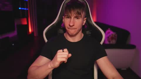 Snapshot of dorianreyes chatting on November 16, 2025, 10:15 pm Dorian Reyes online show from November 16, 2025, 10:15 pm