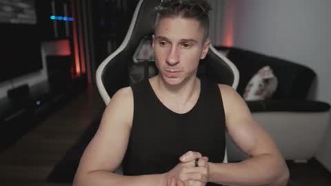 Snapshot of dorianreyes chatting on November 21, 2025, 12:32 am Dorian Reyes online show from November 21, 2025, 12:32 am