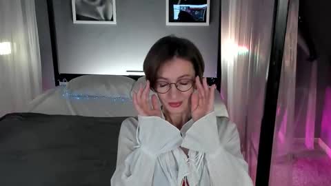 Snapshot of dorothy_meyer chatting on December 3, 2025, 3:03 am Dorothy Next stream on Monday at 3am-9am online show from December 3, 2025, 3:03 am