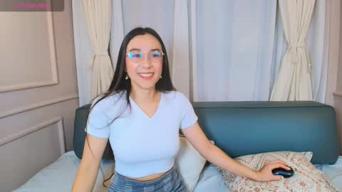 dorothy_valerisse online show from March 13, 2026, 10:33 am