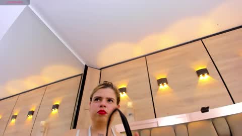  DOROTHY online show from December 3, 2025, 4:09 am