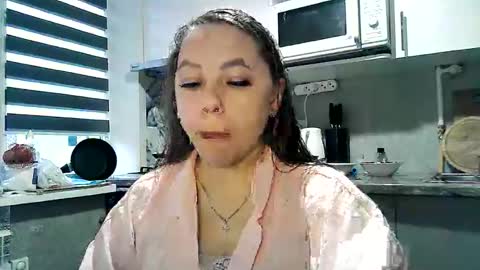 Snapshot of dorrie_ann chatting on November 5, 2025, 6:24 am Dorrie Ann online show from November 5, 2025, 6:24 am