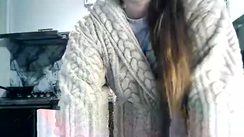 Dorrie Ann online show from December 15, 2025, 4:50 am