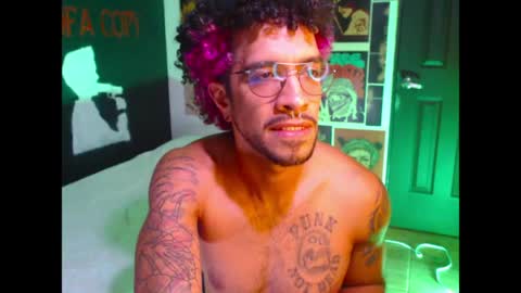 Snapshot of dostoyrodia_34 chatting on April 27, 2026, 8:40 pm will online show from April 27, 2026, 8:40 pm