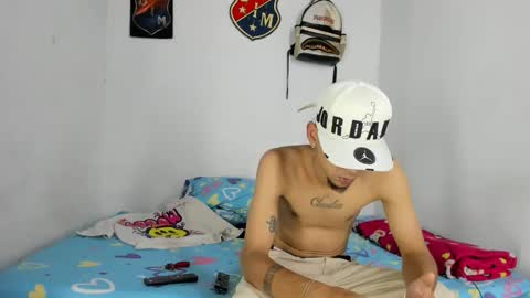 douglas_gallegos online show from December 20, 2025, 6:48 pm