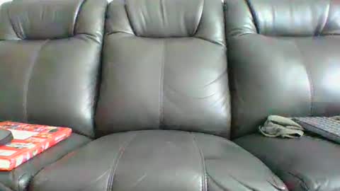 doum1122 online show from February 11, 2026, 3:28 pm