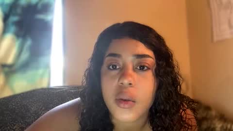 dove_love22 online show from November 26, 2025, 6:20 pm