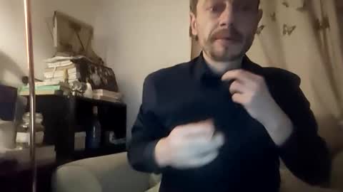 doveyfinn88 online show from December 15, 2025, 3:22 am