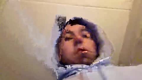 Snapshot of down2fuckyobitch chatting on March 28, 2026, 3:39 am down2fuckyobitch online show from March 28, 2026, 3:39 am