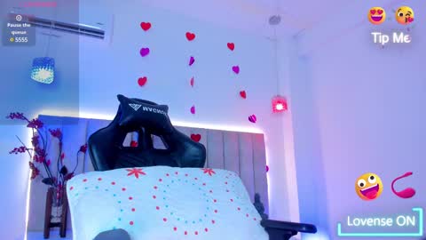 Doyeon online show from February 28, 2025, 2:42 am